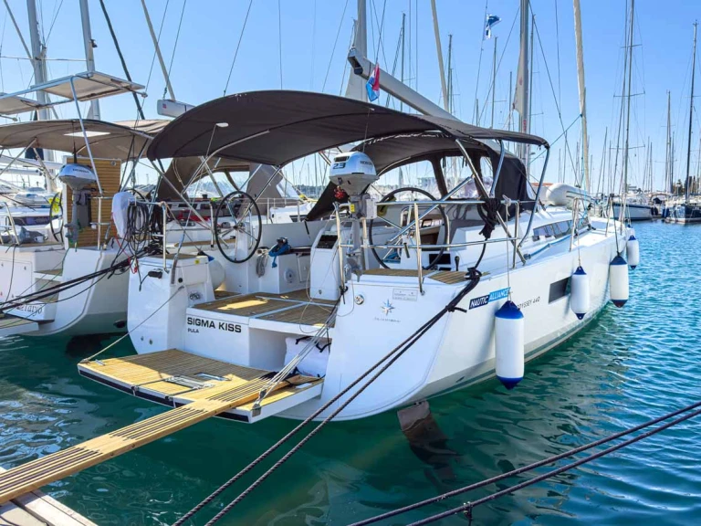 Bootverhuur Jeanneau Sun Odyssey 440 in Pula via SamBoat