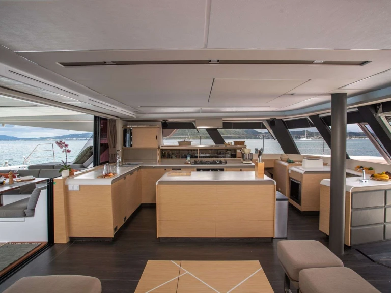 Bootverhuur Fountaine Pajot OKINAWA in Napels via SamBoat
