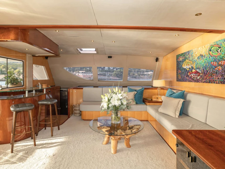 Huur een Matrix Yachts KINGS RANSOM in Napels