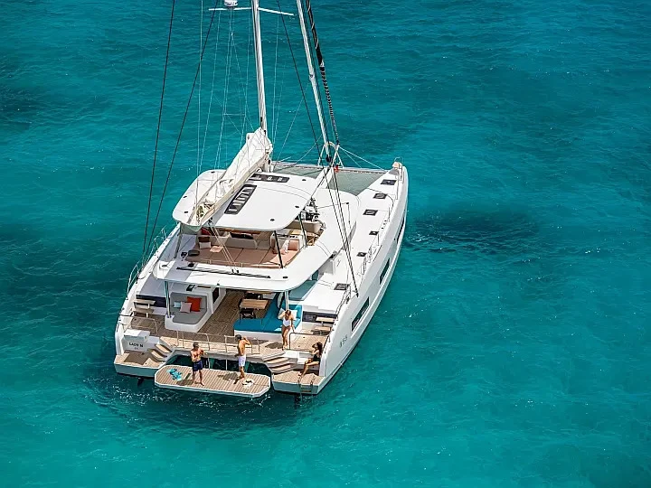 Catamaran te huur in Seget Donji voor de beste prijs