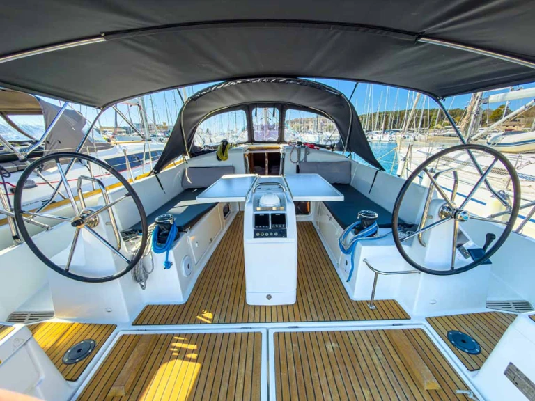 Zeilboot te huur in Pula voor de beste prijs