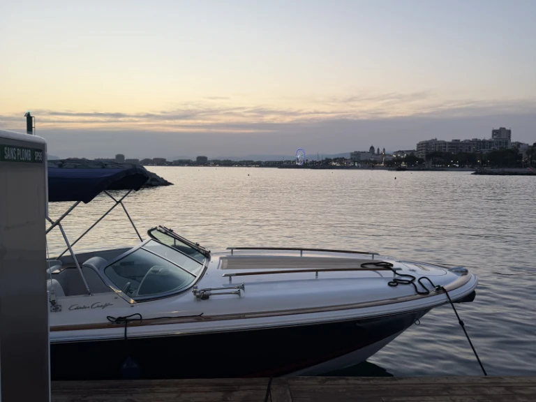 Motorboot te huur in Saint-Raphaël voor de beste prijs