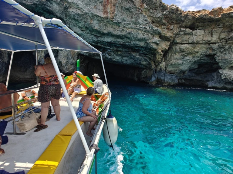 Motorboot te huur in Saint Paul's Bay voor de beste prijs