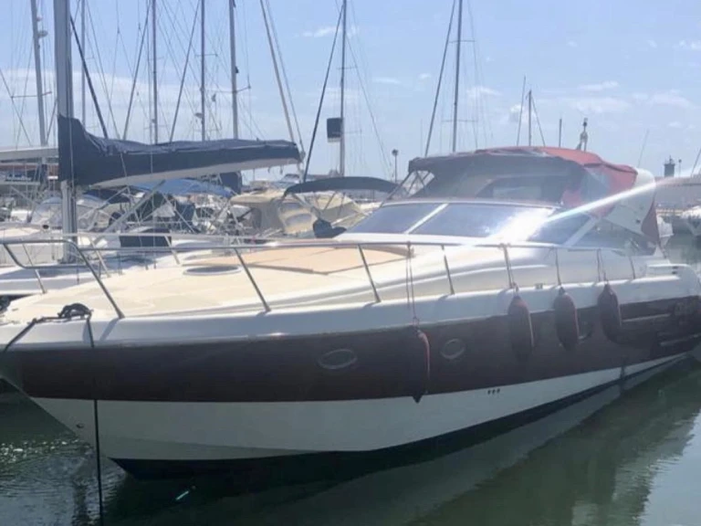 Huur een Giorgi-Marine Must 45 in Italië