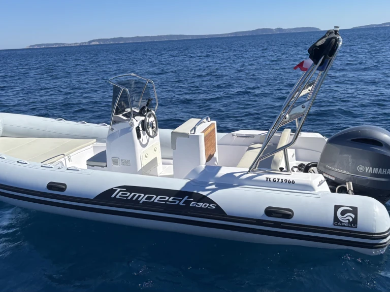 Huur een Capelli Tempest 630 in Le Lavandou