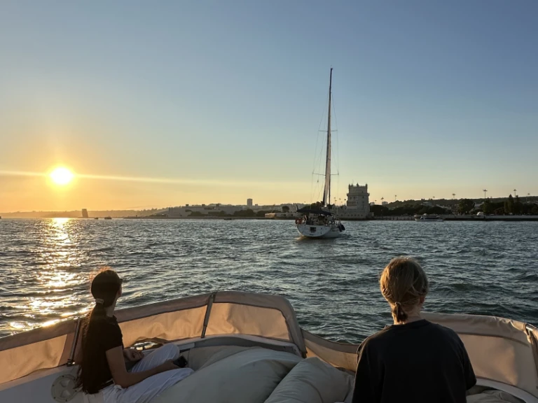 Bootverhuur BUT CAT  YAMAHA 200 hp in Lissabon via SamBoat