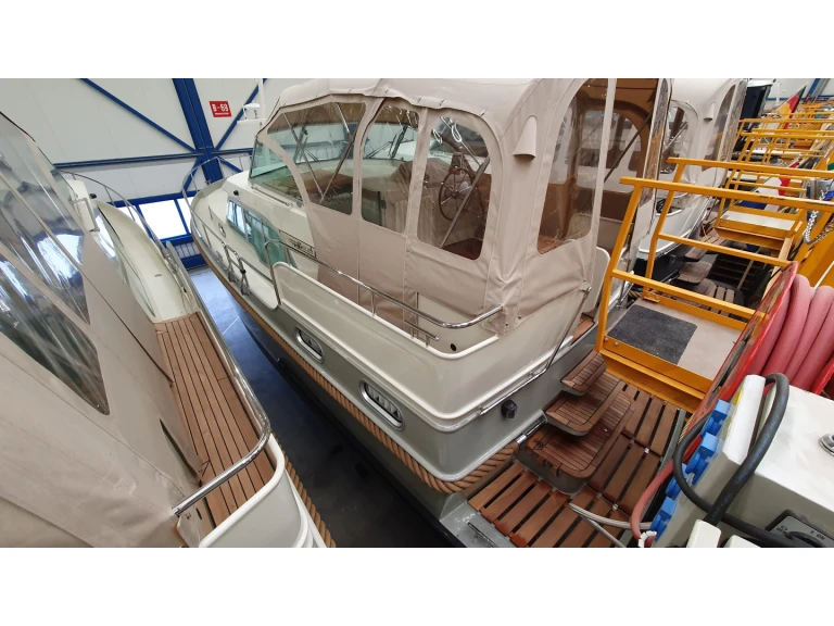 Bootverhuur  Linssen Grand Sturdy 30.0 AC Intero in Mirow via SamBoat