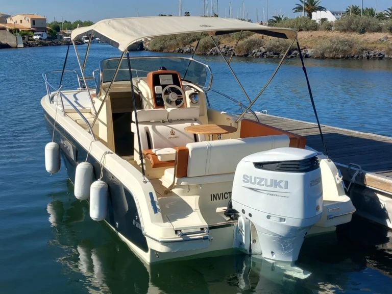 Invictus  Invictus 240 CX te huur van particulier of professional in Saint-Raphaël