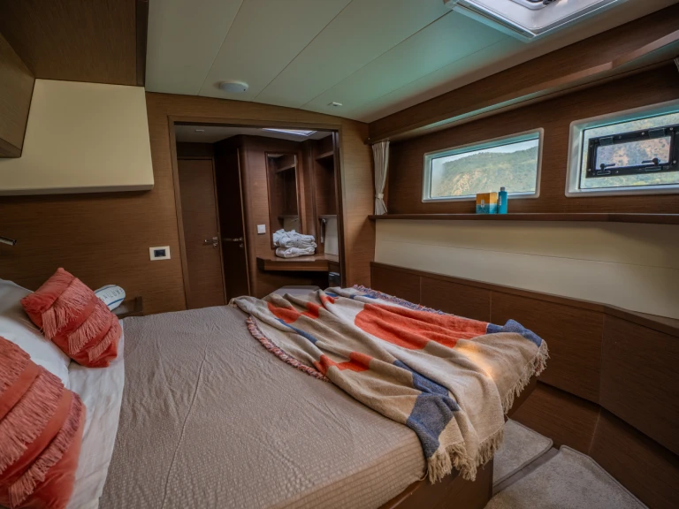 Verhuur Catamaran in Furnari - Lagoon Lagoon 52 F