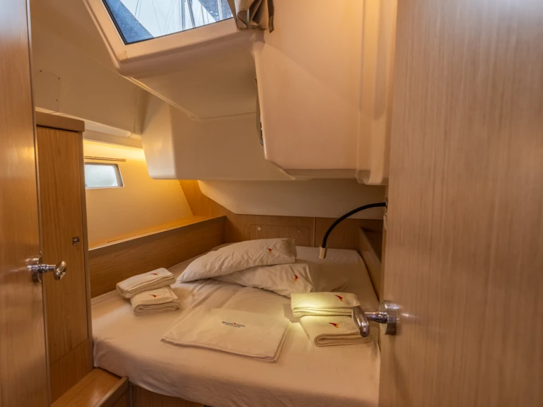 Jachthuur in Capo d'Orlando - Bénéteau Oceanis 45 via SamBoat