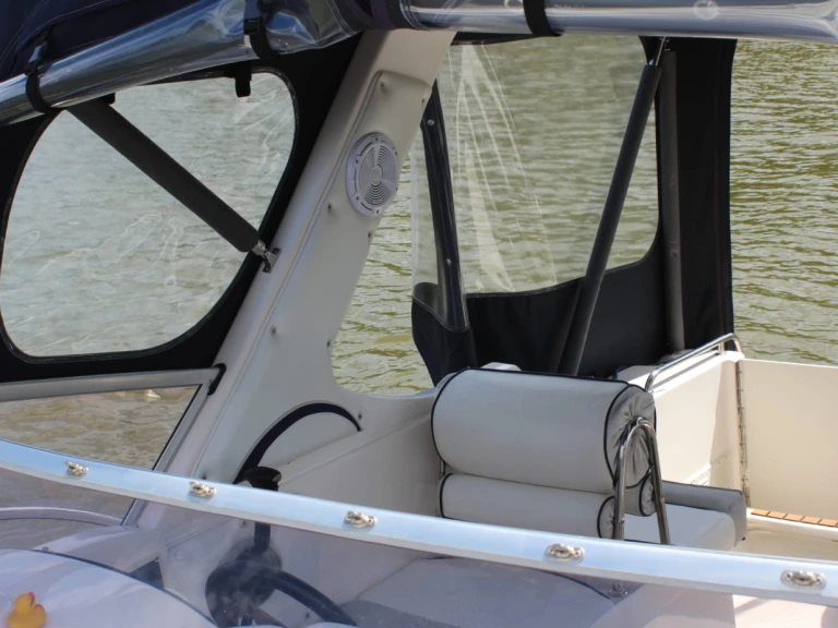 Bootverhuur Saver Riviera 24 in Roosteren via SamBoat