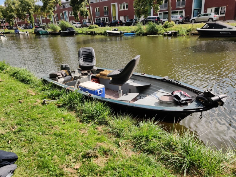 Huur een Onbekend Onbekend in Almere