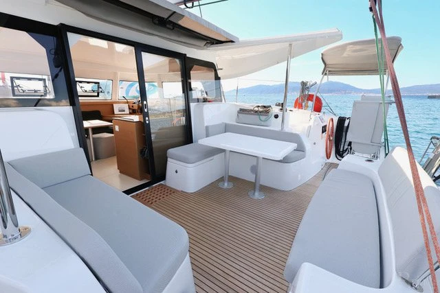 Excess Excess 11 te huur van particulier of professional in Ajaccio