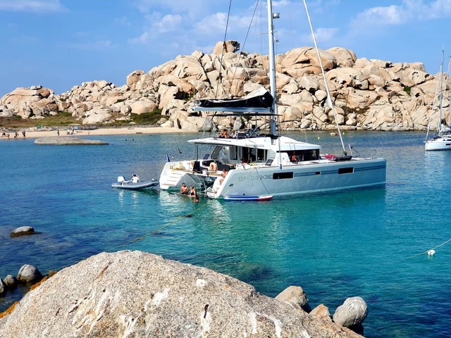 Huur een Lagoon Lagoon 52 in Ajaccio