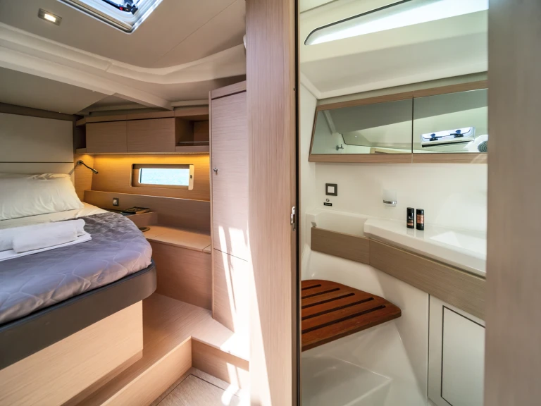 Jachthuur in Rhodes (City) - Bénéteau Oceanis 46.1 via SamBoat