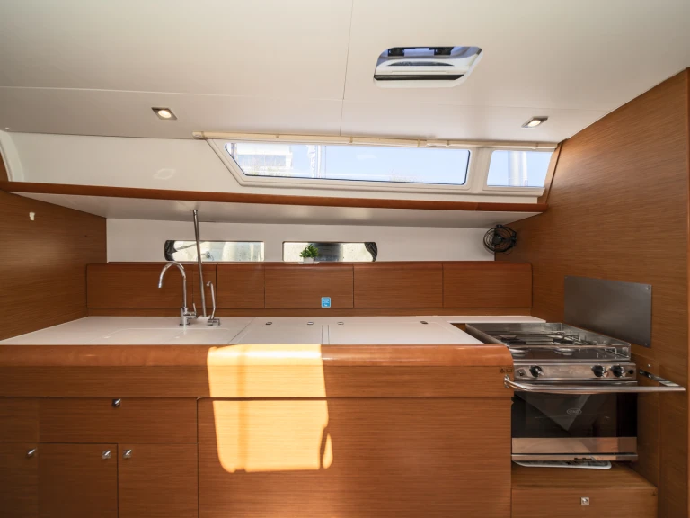 Bootverhuur Jeanneau Sun Odyssey 479 in Rhodes (City) via SamBoat