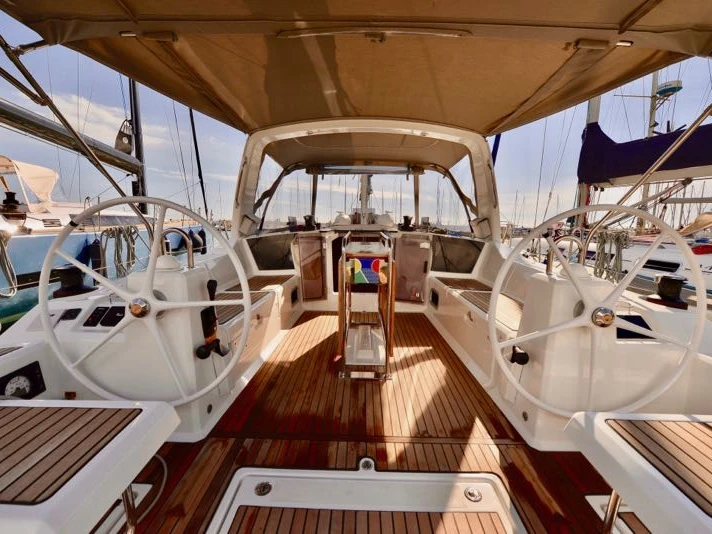 Huur Zeilboot met of zonder schipper Bénéteau in Cecina