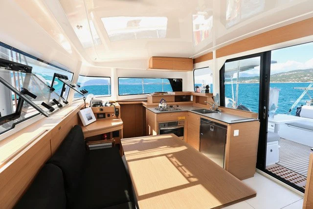 Huur Catamaran met of zonder schipper Excess in Ajaccio