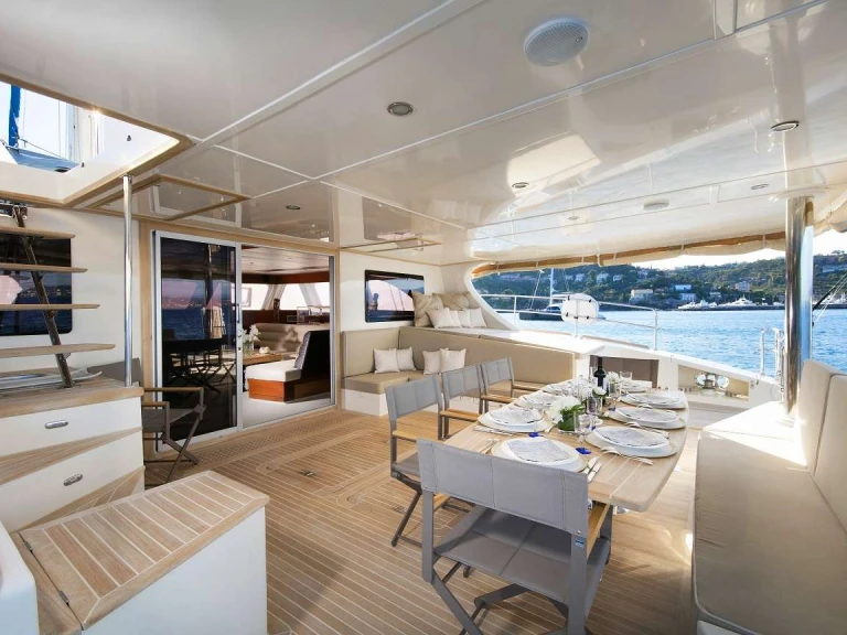 Huur een Sunreef Free Spirit in Corse