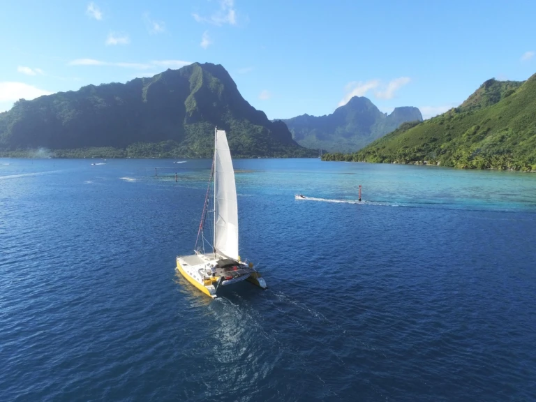 Verhuur Catamaran Outremer met vaarbewijs