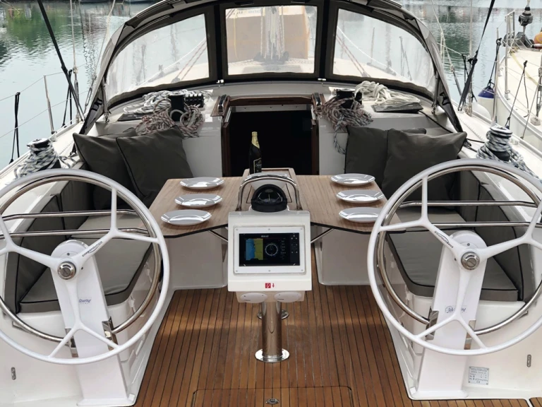 Huur een Bavaria Cruiser 46 in Lefkáda