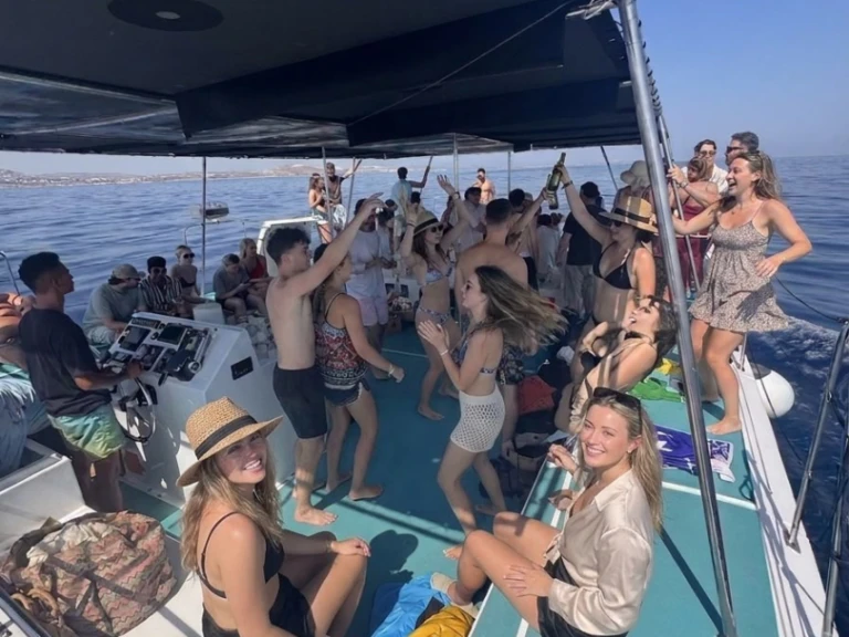 Catamaran te huur in Sliema voor de beste prijs