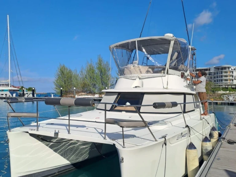Catamaran te huur in Baie Sainte Anne voor de beste prijs