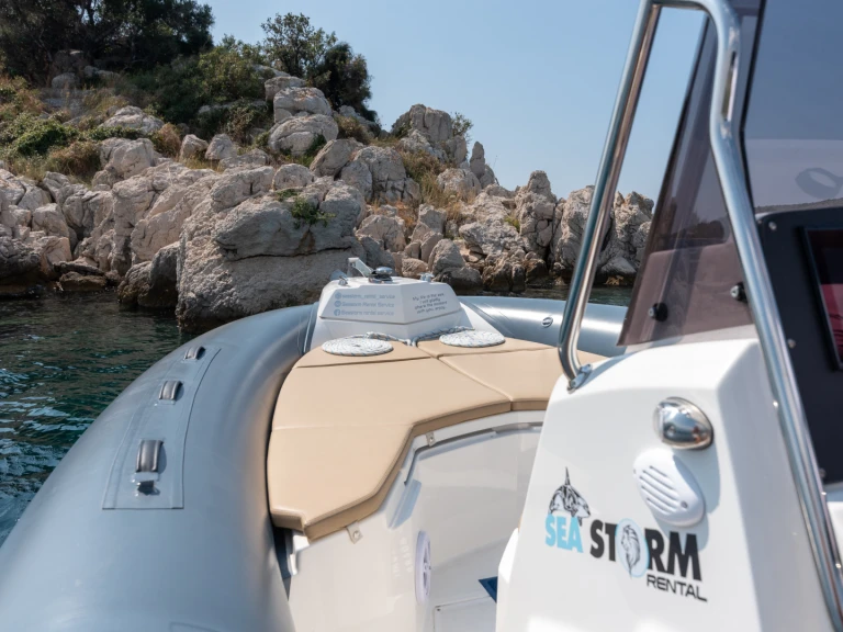 Huur RIB met of zonder schipper Pirelli in Trogir