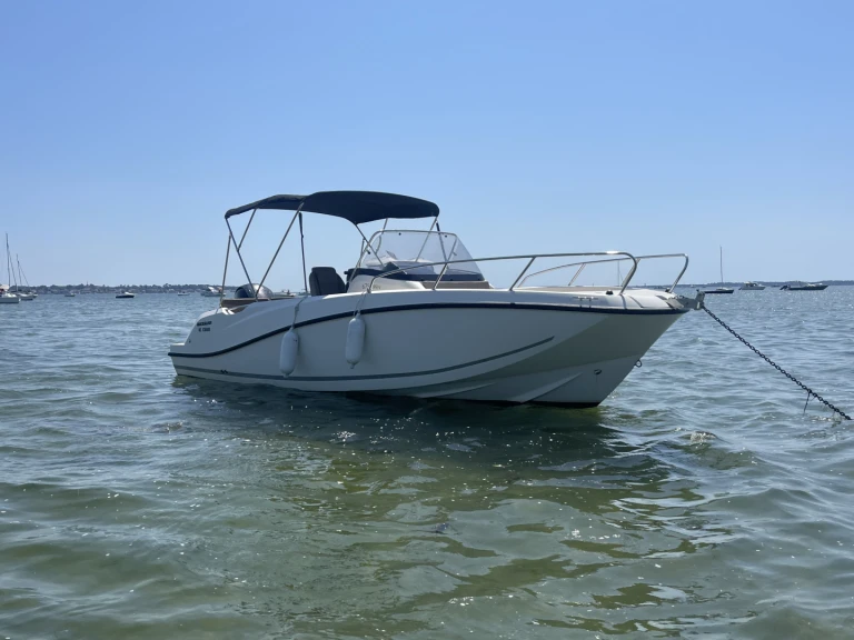 Verhuur Motorboot Quicksilver met vaarbewijs