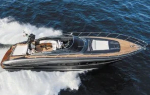 Huur een Régal Regal 27 Fasdeck in Saint-Tropez