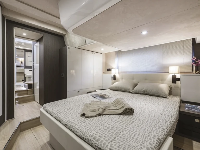 Bootverhuur Cranchi Cranchi 60 ST in Saint-Tropez via SamBoat