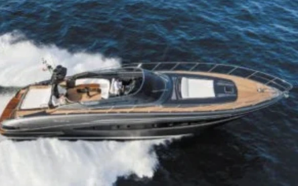 Huur een Riva Riva 68' in Saint-Tropez
