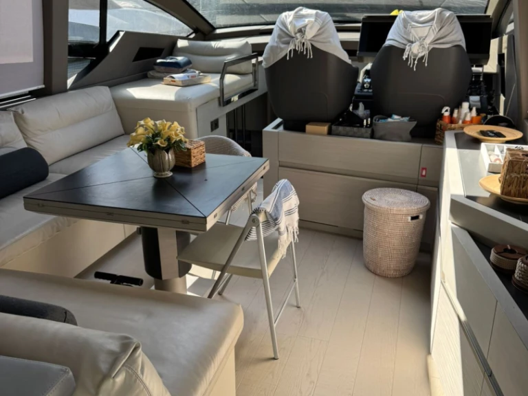 Huur een Pershing Pershing 7 X in Balestrate