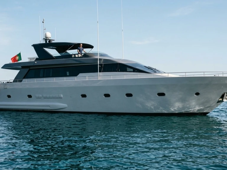 Falcon 82S te huur van particulier of professional in Saint-Tropez