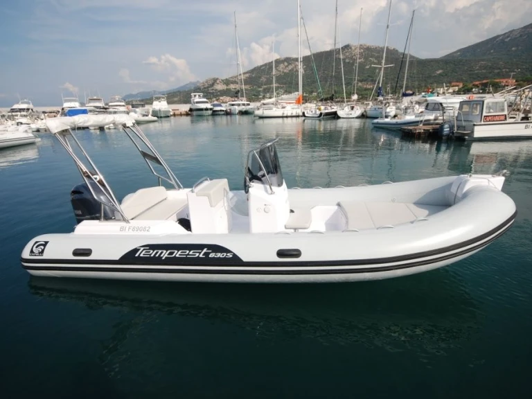 RIB te huur in Calvi voor de beste prijs