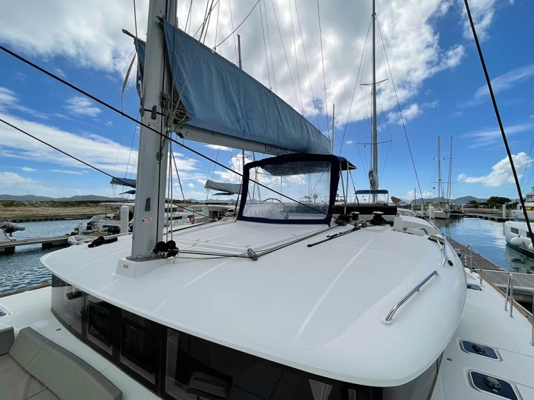 Bootverhuur Lagoon Lagoon 450 F in Parham Town via SamBoat