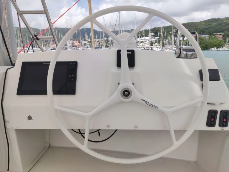Bali Bali 5.4 te huur van particulier of professional in Le Marin
