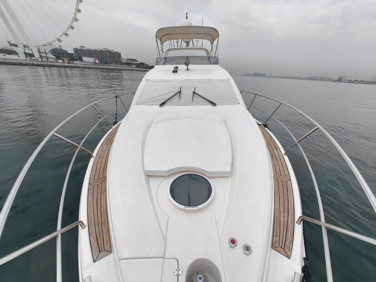 Verhuur Motorboot Majesty Yachts met vaarbewijs