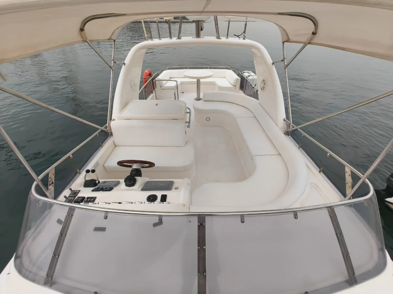 Jachthuur in Dubai Marina - Majesty Yachts Mejesty 50 via SamBoat
