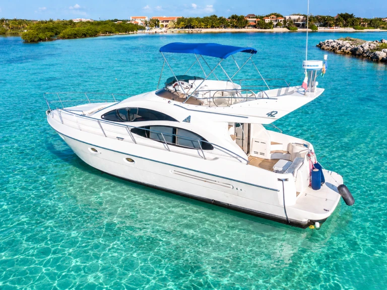 Custom Made custom te huur van particulier of professional in Puerto Aventuras