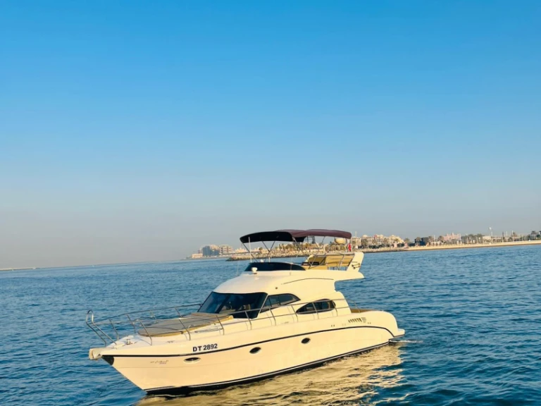 Verhuur Motorboot in Dubai Marina -  Al Shaali Marine AS 48