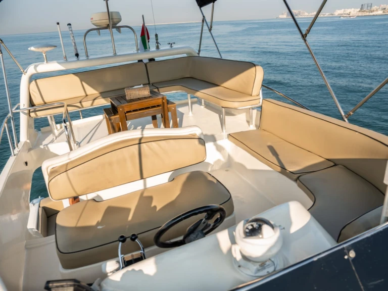 Huur Motorboot met of zonder schipper  Al Shaali Marine in Dubai Marina