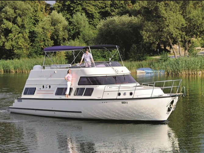 Motorboot te huur in Fürstenberg voor de beste prijs