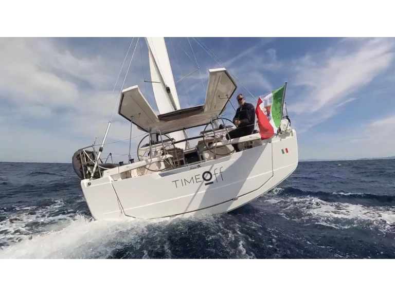 Huur Zeilboot met of zonder schipper Hanse in Castiglioncello