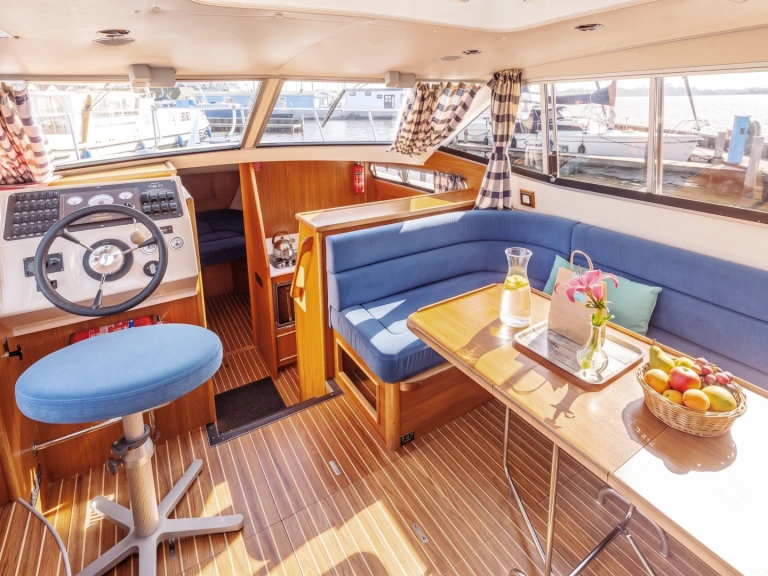 Bootverhuur Pénichette Europa E.500 in Nieuw-Loosdrecht via SamBoat