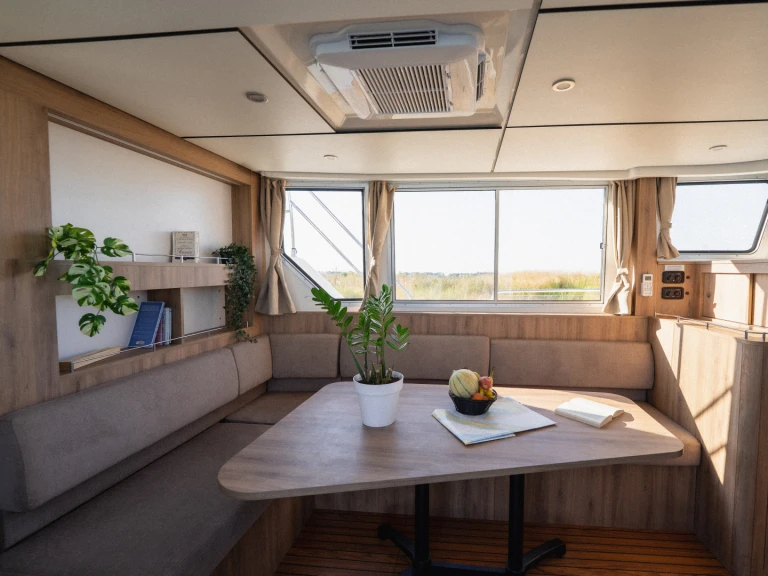 Huur Woonboot met of zonder schipper Pénichette in Dole