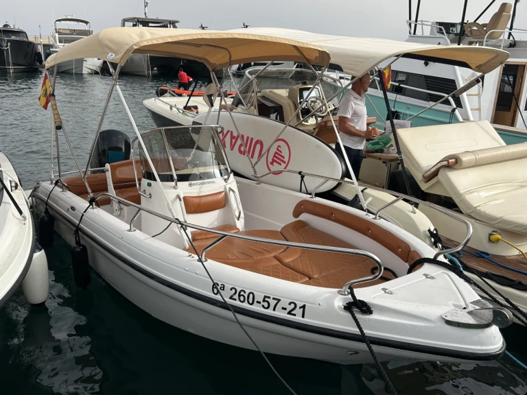 Verhuur Motorboot Raineri met vaarbewijs