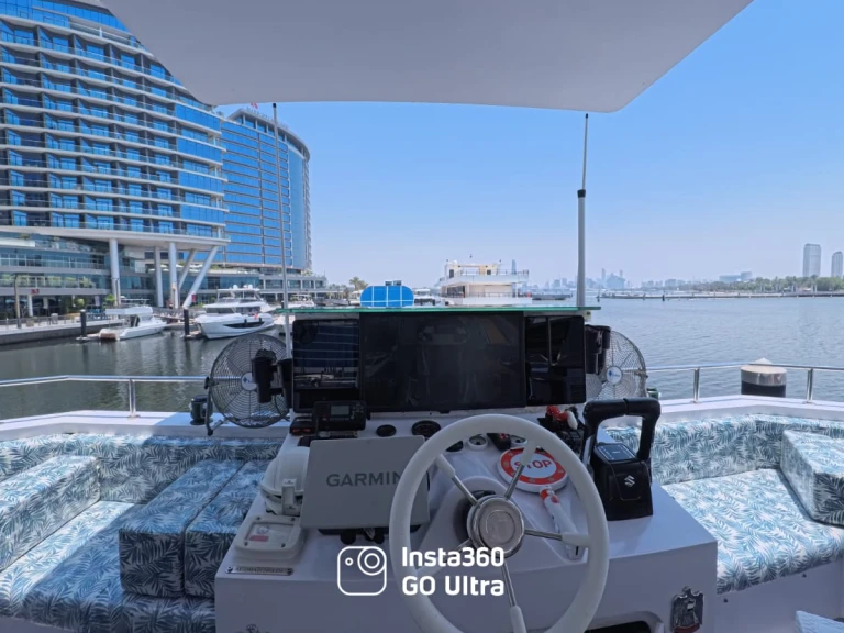 Verhuur Motorboot in Dubai Marina - 101 Marine 101