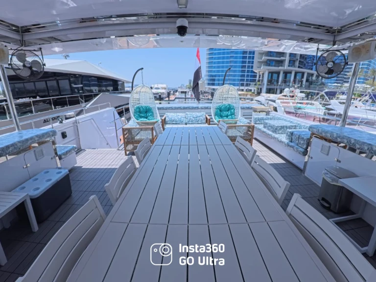 Huur Motorboot met of zonder schipper 101 Marine in Dubai Marina