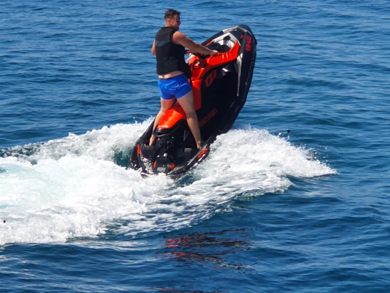 Huur Motorboot met of zonder schipper Doqueve in Marbella